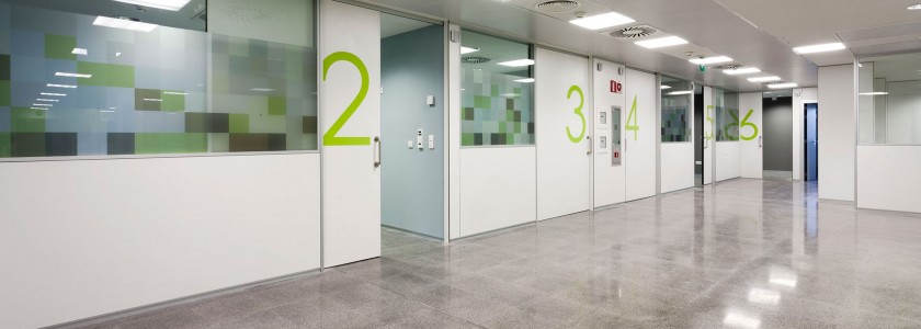 MAMPARAS SANILUX PARA EL MUNDO SANITARIO - Jácena MAMPARAS SANILUX PARA EL MUNDO SANITARIO - Jácena